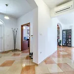 Barbara Konukevi 3*