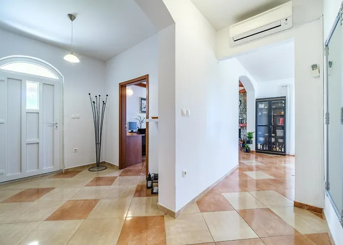Barbara Gostinjska kuća 3*